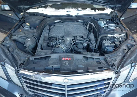 2013 Mercedes-Benz E 350 4Matic z USA, uszkodzony, nr VIN WDDHF8JB9DA744413